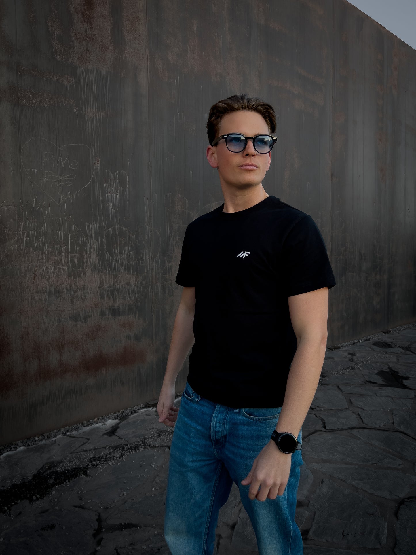 The Essential Round Tee - Black