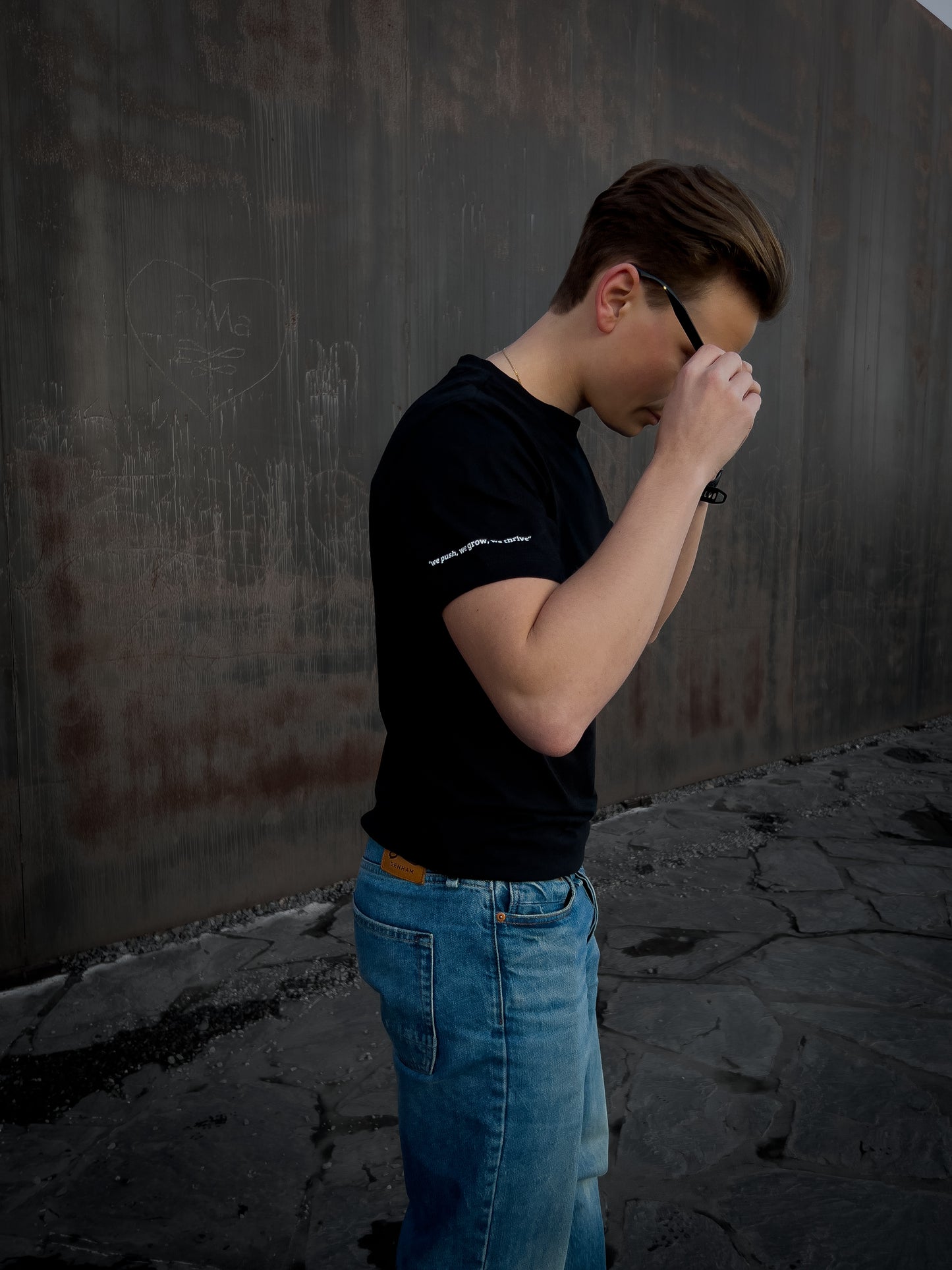 The Essential Round Tee - Black
